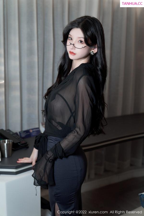 周于希dummy  [XiuRen]高清写真图 2022.11.25 No.5914 周于希Sally 黑丝美臀第9张图片